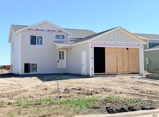 3984 McIntosh Ln, Rapid City, SD 57703