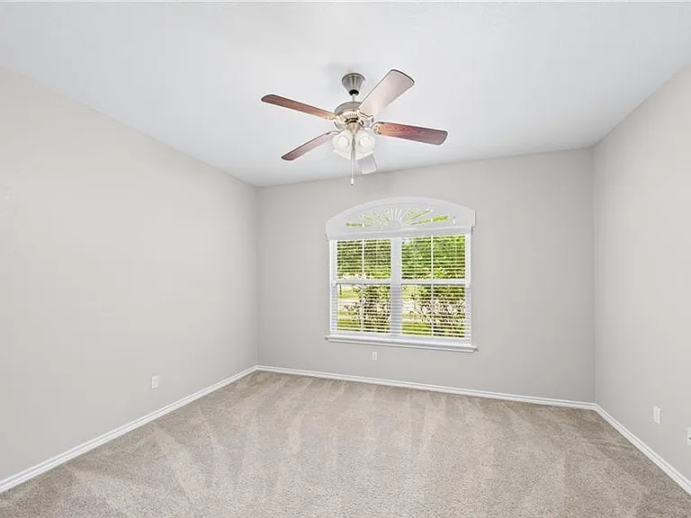 3381 Vineyard Trl — Photo 12
