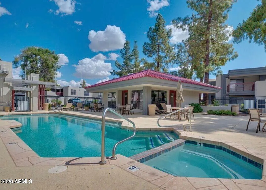 2 bed, 950 sqft, $1,250 — Photo 2