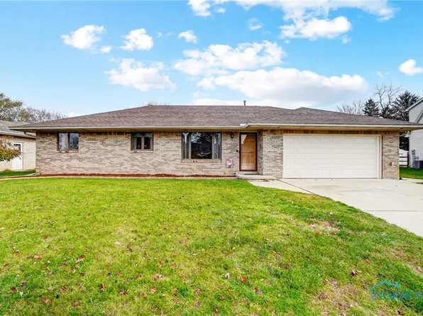 1361 Eastmeadow Dr, Oregon, OH 43616