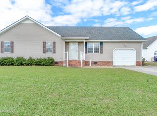 215 Melonie Dr, Elizabeth City, NC 27909