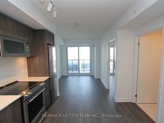 5th image of 30 Samuel Wood Way #1007