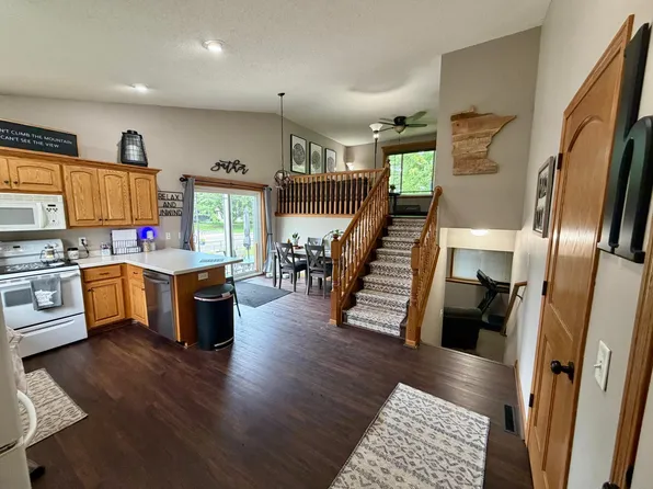 335 Pheasant Dr, Sartell, MN 56377