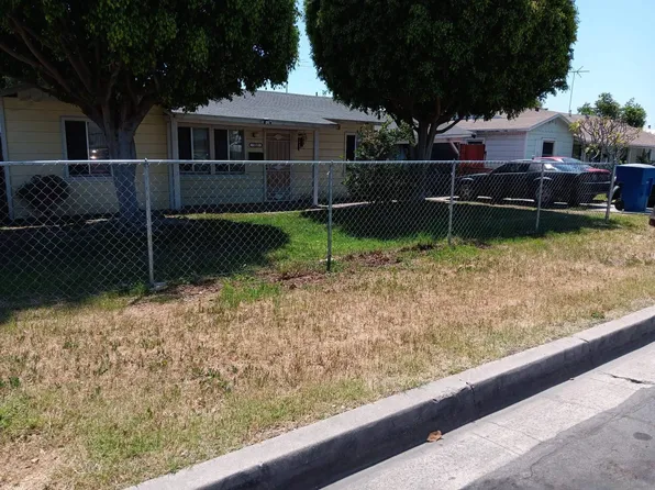 902 E Greenwood Ave, La Habra, CA 90631