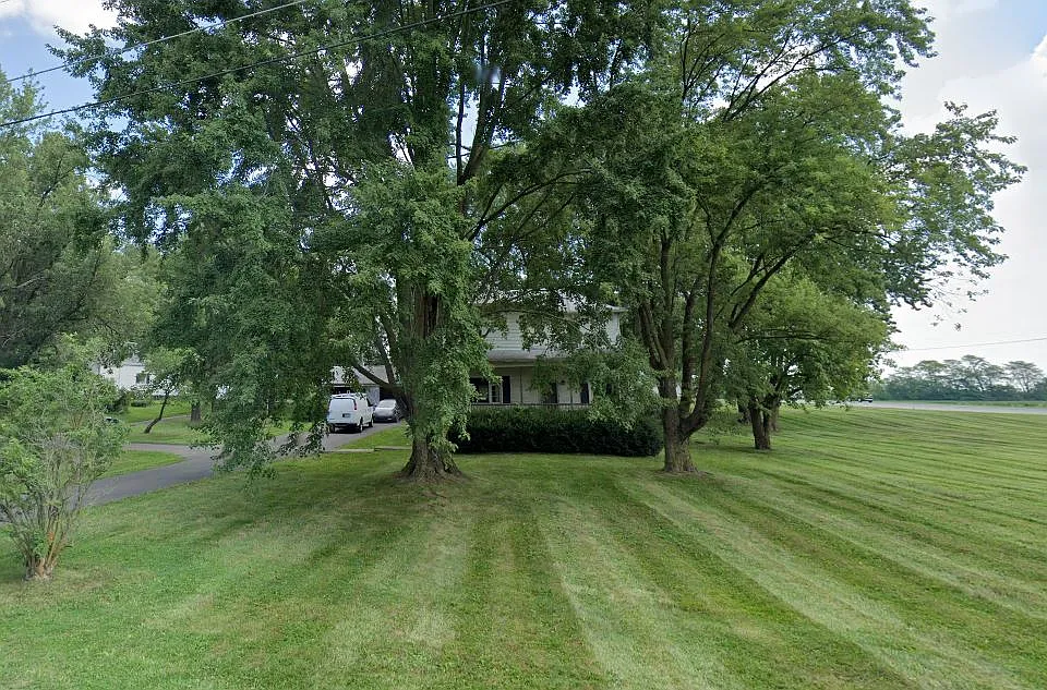 1131 S Section Line Rd
