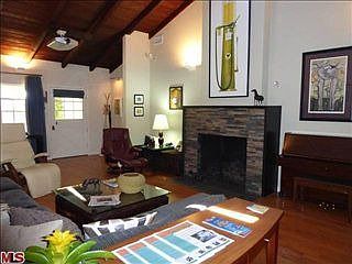 5th image of 1635 Ashland Ave