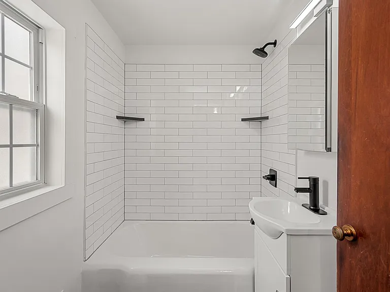 2445 Valera Ave — Photo 15