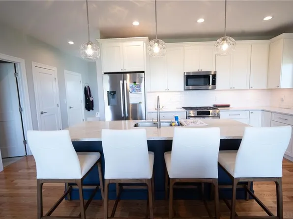 153 Revolution Way, Middletown, RI 02840
