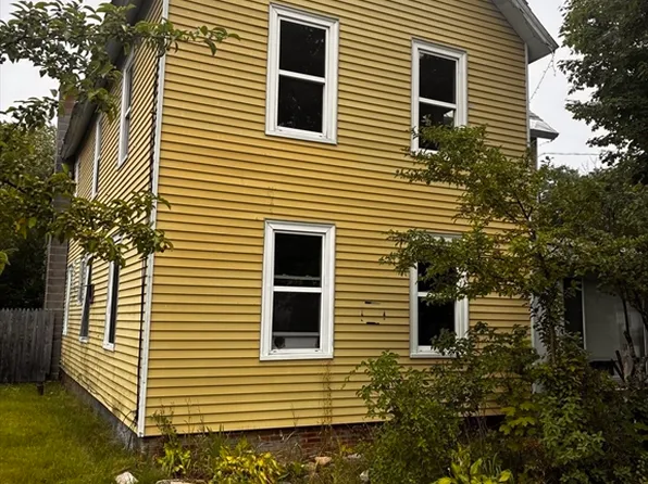 5 W High St, Erving, MA 01344