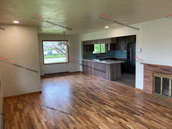 3rd image of 404 S Washington Ave