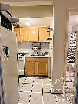 5th image of 138 Amity St APT 1A
