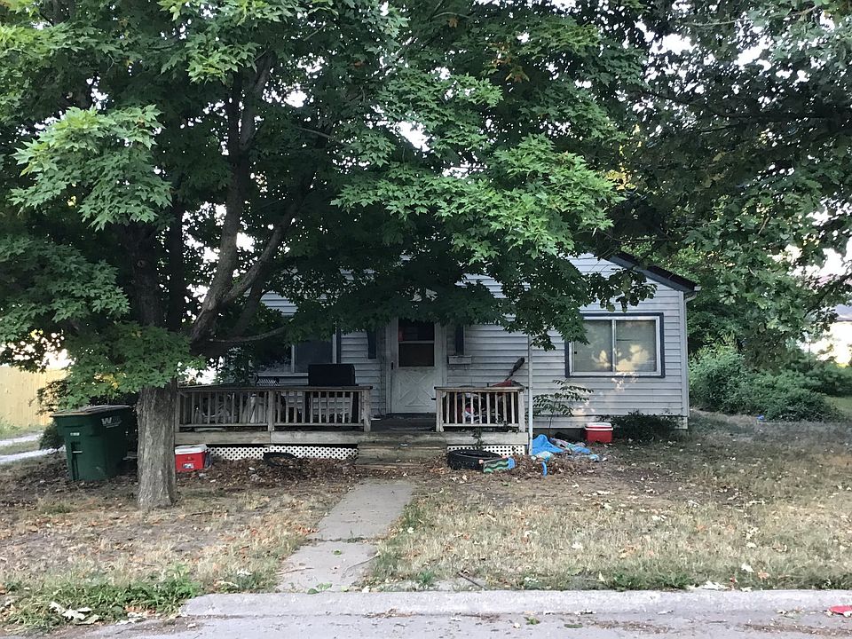 1st image of 202 S C St