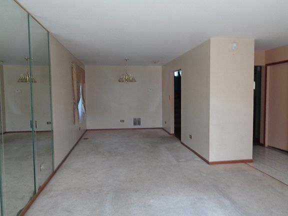 3rd image of 12501 S Arbor Dr