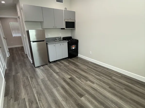 14352 Tiara St Unit 4, Van Nuys, CA 91401