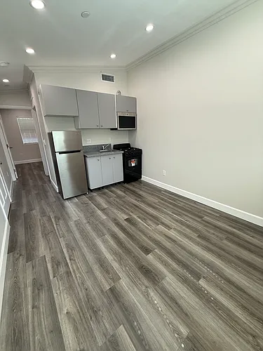 14352 Tiara St #4 Photo 1