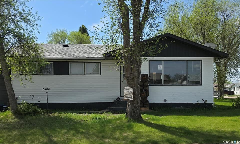 1st image of 38 6th STREET SE