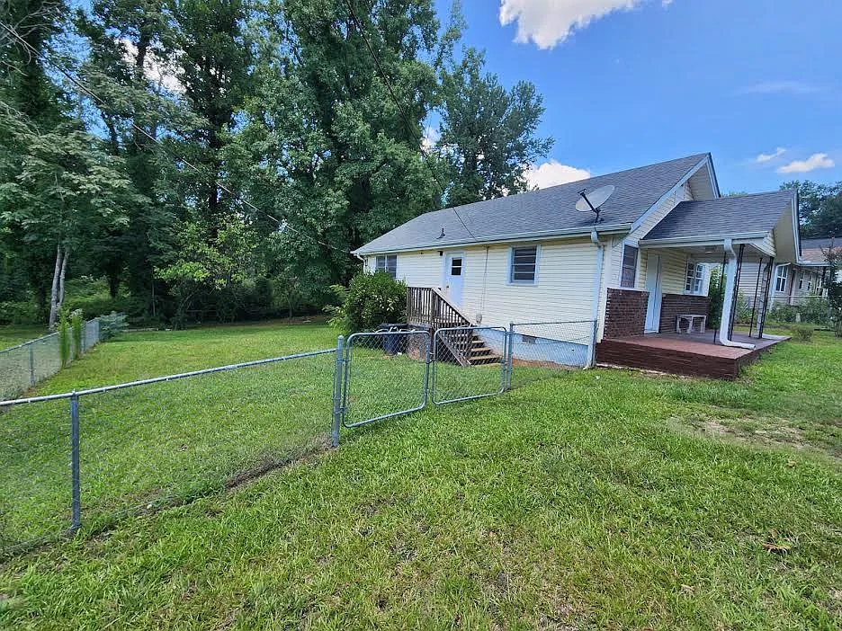 14 Hall Rd