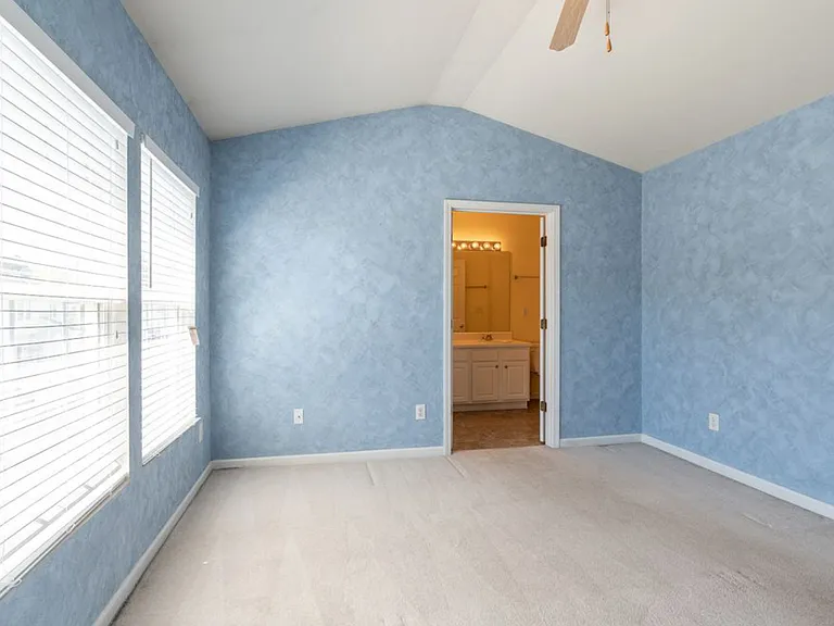 5146 Twelvepole Dr — Photo 21