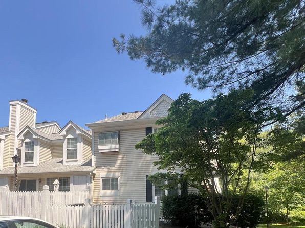 2921 S Woodley St, Arlington, VA 22206
