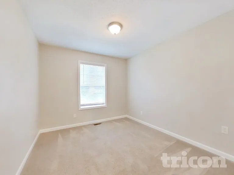141 Fairfax Dr — Photo 10