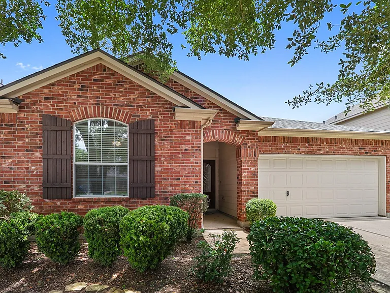 3611 Rocky Ledge Ln — Photo 3