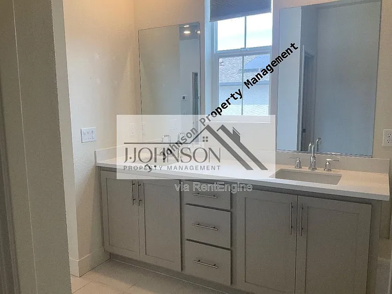1873 Italia Way — Photo 12