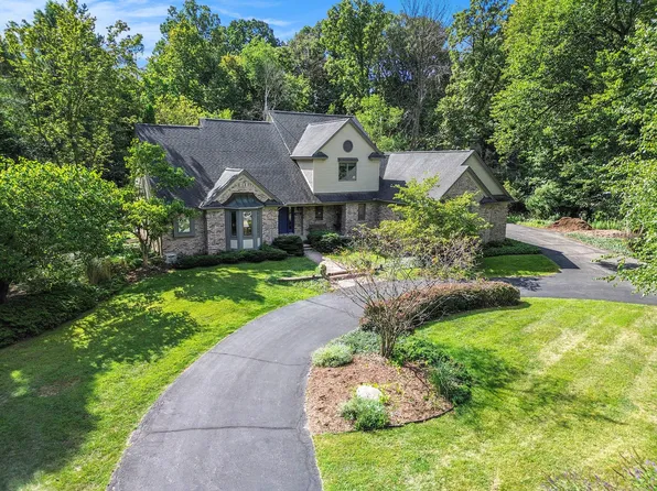 2790 White Oak Dr, Ann Arbor, MI 48103
