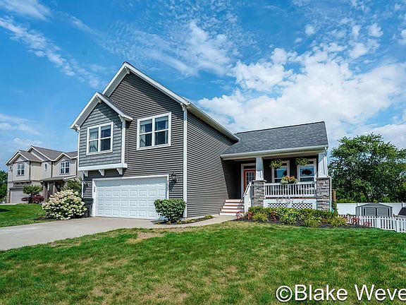 4th image of 755 Kilburne Ct SE