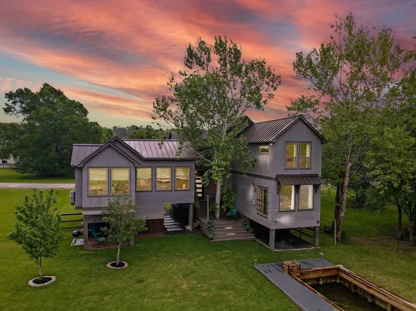 10 Wild Iris Ct, Huntsville, TX 77340