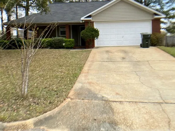 117 Mill Creek Cir, Dothan, AL 36305