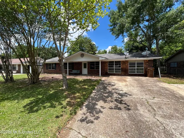2074 Trailwood Dr, Biloxi, MS 39532
