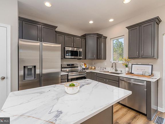 4th image of 5060 Oyster Reef Pl