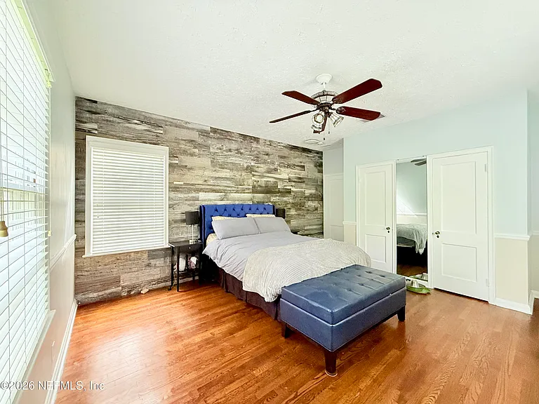 2512 Hendricks Ave — Photo 8