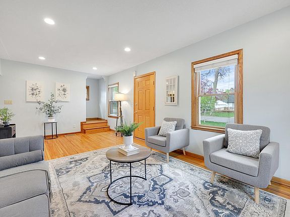 4th image of 6337 Girard Ave S