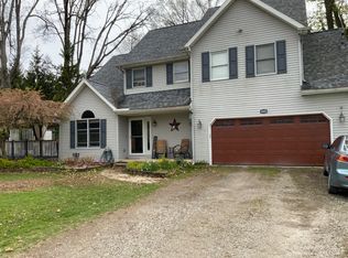 2451 Oakdale Ave, Temperance, MI 48182