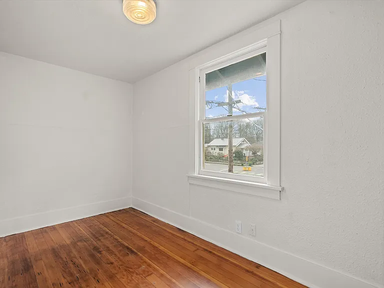 7015 N Greeley Ave #B — Photo 47