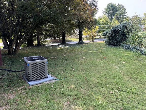 5th image of 384 Belleview Ave