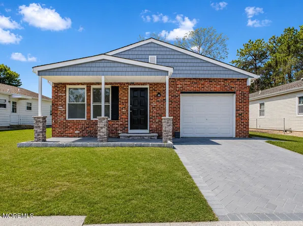 9 Claremont Street, Toms River, NJ 08757