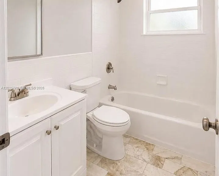5735 Hayes St #0 — Photo 4