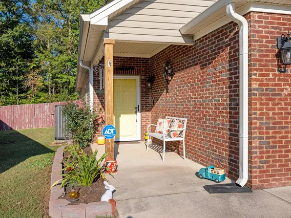 6721 Petunia Ct, Hixson, TN 37343