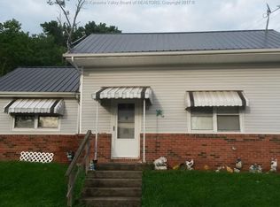 301 7th St, Ripley, WV 25271