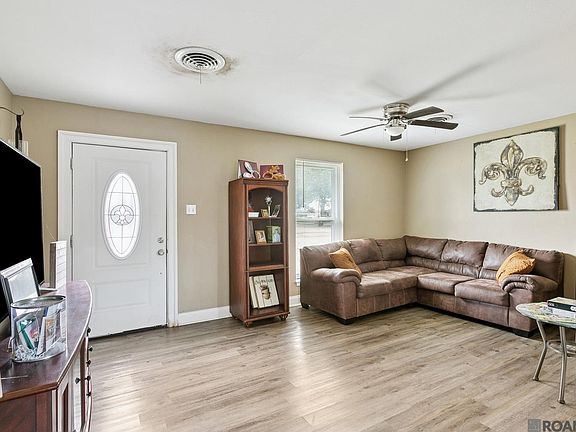2nd image of 5717 Larchwood Dr
