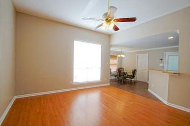 4th image of 39150 Gum St