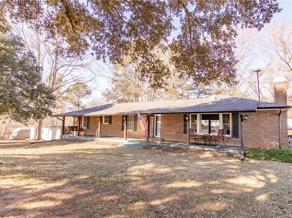101 Callaham Dr, Belton, SC 29627