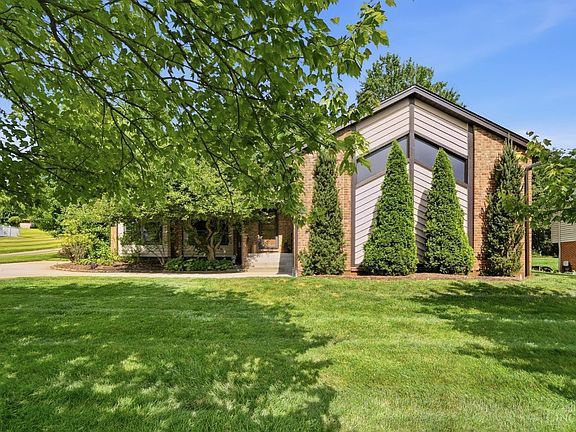 3rd image of 5160 Pebblevalley Dr