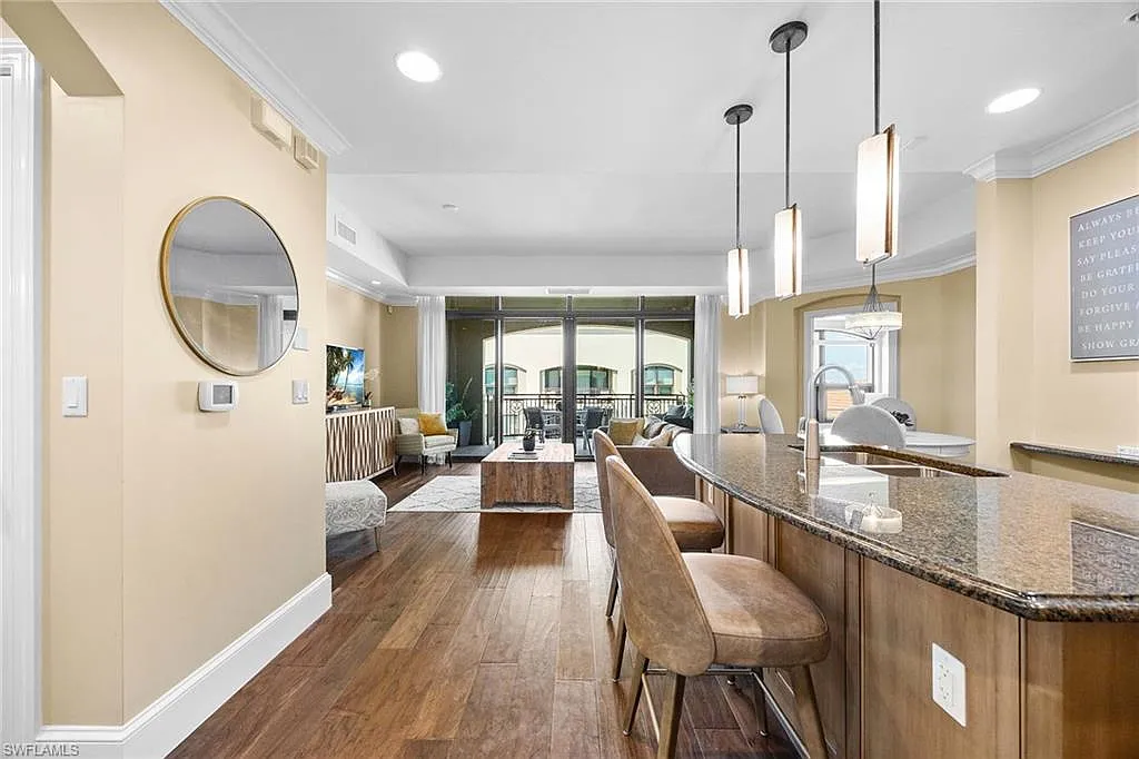 2 bed, 2.0 bath, 1550 sqft, $13,000 — Photo 4