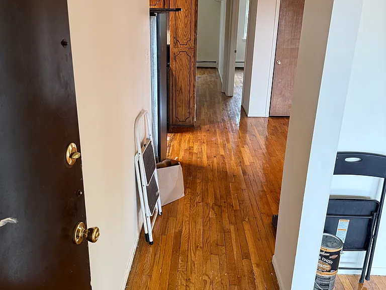 1035 E 218th St #2 — Photo 1