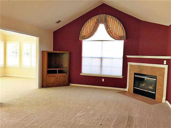 5th image of 30 Wildwood Dr APT 21