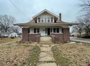 461 W Summit St, Marshall, MO 65340