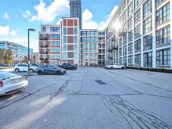 4th image of 404 King St W #109